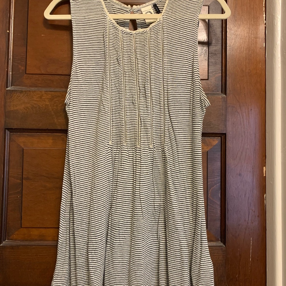 Striped Sleeveless Long Shirt